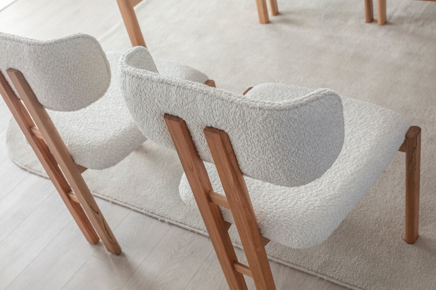 Aura Ceviz Yemek Odası